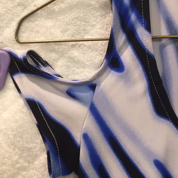 Boston Proper blue marbleized cold shoulder top - Picture 3 of 4